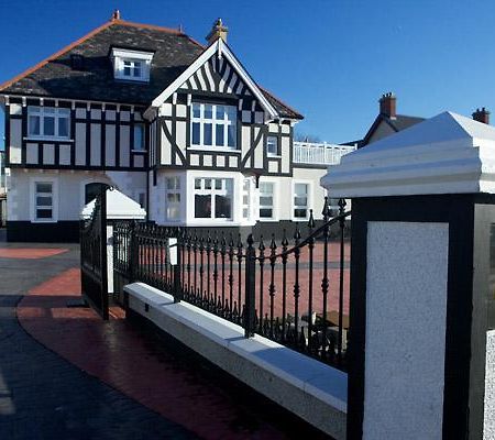 St Columbs House Acomodação com café da manhã Buncrana Exterior foto